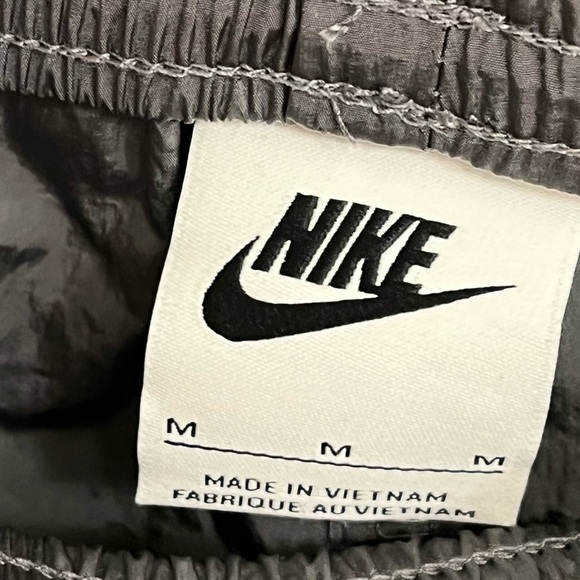 Nike Men's size Medium Grey & White Track Pants - Picture 4 of 8